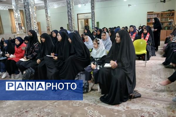 برگزاری جلسه توجیهی هیات‌های دانش‌آموزی دختران آموزش و پرورش ناحیه۶ مشهد