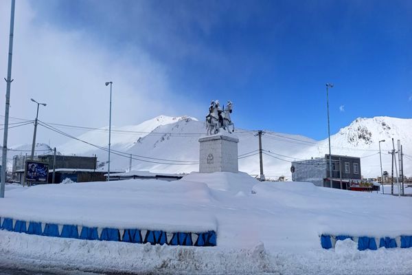  نخستین برف زمستان در پایتخت برف ایران 