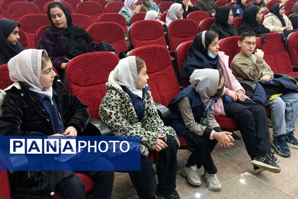 جلسه آموزشی خبرنگاران پانا در اداره رباط‌کریم