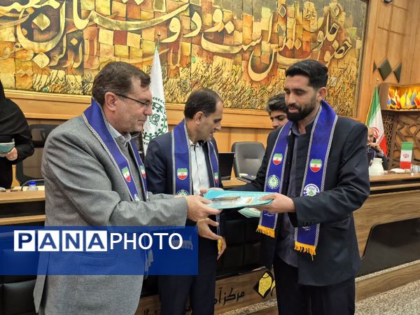 نشست هم‌اندیشی مسئولان سازمان دانش‌آموزی استان فارس روز دوم