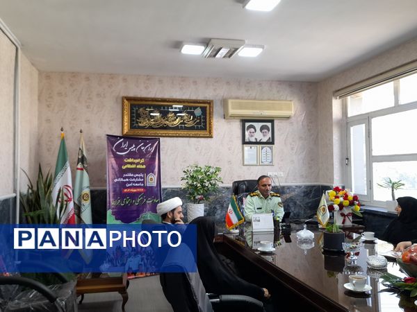 دیدار کادر مدرسه شاهد ارض اقدس با پرسنل نیروی انتظامی