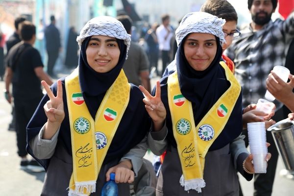 دانش آموزان اهوازی انزجار از استکبار جهانی را در قاب دوربین پانا ثبت کردند