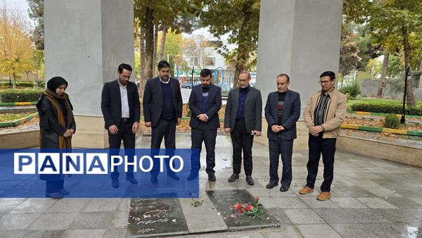 بازدید دانش‌آموزان و مسئولان از کتابخانه شهید بهشتی آشخانه