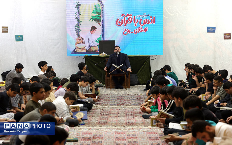 اعتکاف دانش‌آموزی در مسجد جامع امام جعفر صادق(ع) اقدسیه