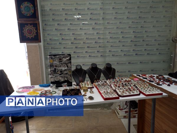 نمایشگاه کار آفرینی هنرستان های ناحیه یک مشهد مقدس 