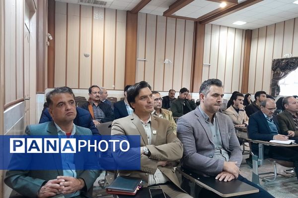 اولین نشست هم‌اندیشی مدیران مدارس مقطع متوسطه اول شهرستان تربت حیدریه 