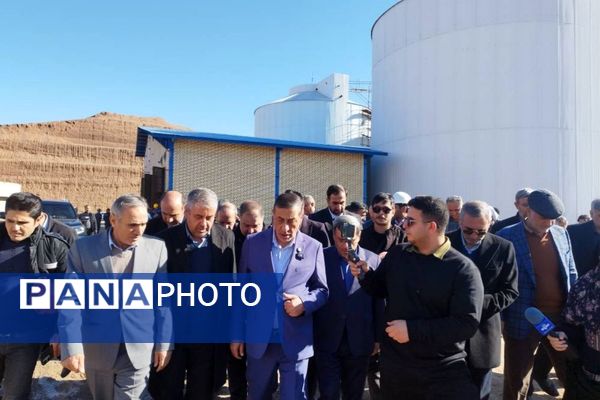 بازدید معاون اجرایی رئیس‌جمهور از طرح فاضلاب پرند