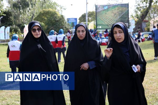 بازدید مدیرکل آموزش‌وپرورش گیلان از رقابت‌های ملی «آماده» در بندرانزلی