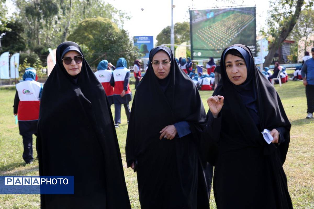بازدید مدیرکل آموزش‌وپرورش گیلان از رقابت‌های ملی «آماده» در بندرانزلی