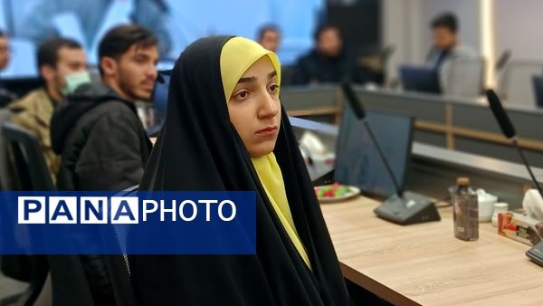 دیدار دانشجویان دانشگاه آزاد با نماینده مجلس شورای اسلامی در کرج 