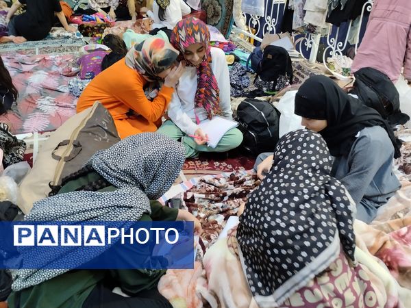 اعتکاف دختران نوجوان در مسجد سیدالشهدا مشهد