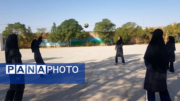 المپیاد ورزشی در مدرسه گلشاد خلیل آباد 