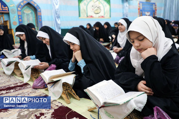 بزرگترین محفل انس با قرآن دانش آموزی