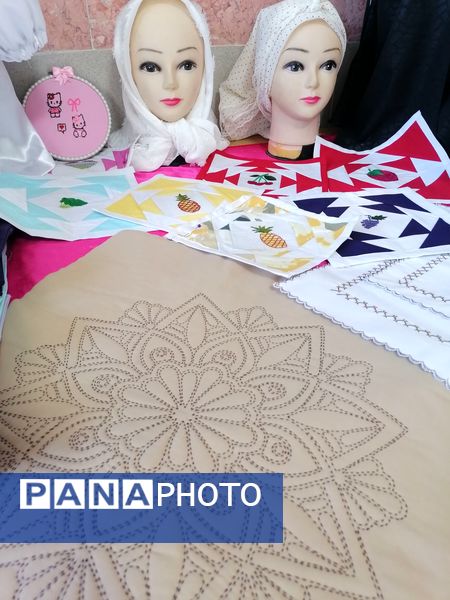 نمایشگاه کارآفرینی هنرستان عصمتیه نوخندان