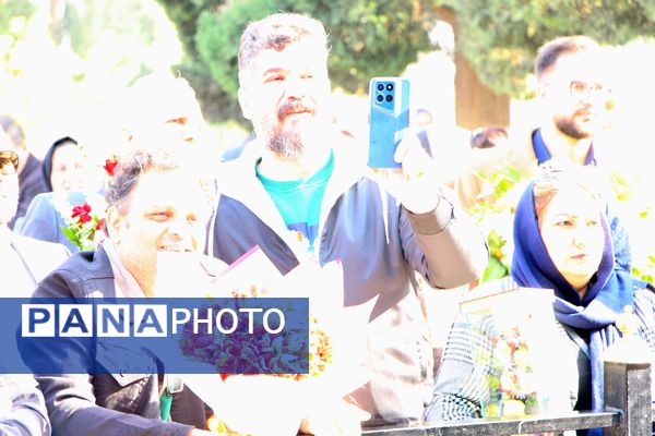 مراسم استقبال از کاروان دانش‌آموزی اعزام به حج عمره در یزد