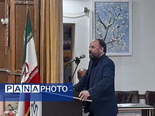 برگزاری دوره  دانش افزایی مربیان پرورشی و مشاوران جدیدالورود استان البرز