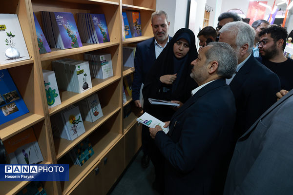 بازدید وزیر آموزش و پرورش از سی‌وششمین نمایشگاه بین‌المللی کتاب تهران 