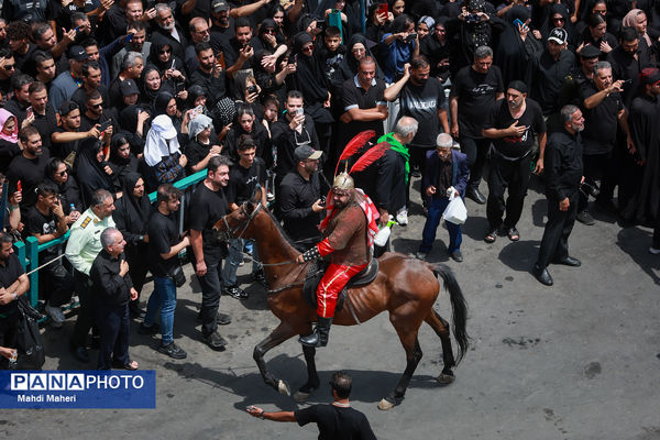 خیمه‌سوزان ظهر عاشورا در چهارراه گلوبندک تهران
