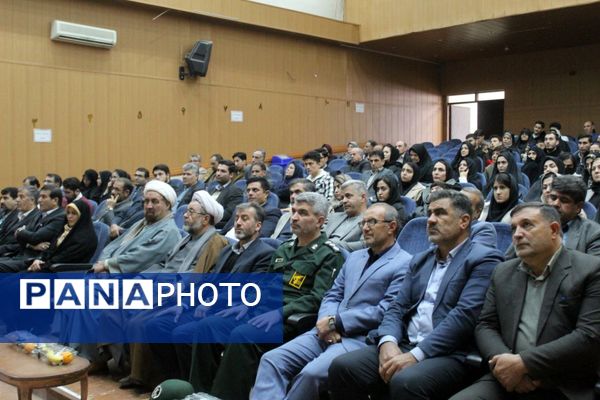 ملکان صحنه افتخارآفرینی برترین‌های کنکور ۱۴۰۴