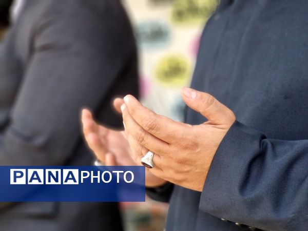 پرچم گردانی حرم مطهر امام رضا (ع) در دبیرستان دخترانه خدیجه کبری (س) ناحیه۴ اصفهان