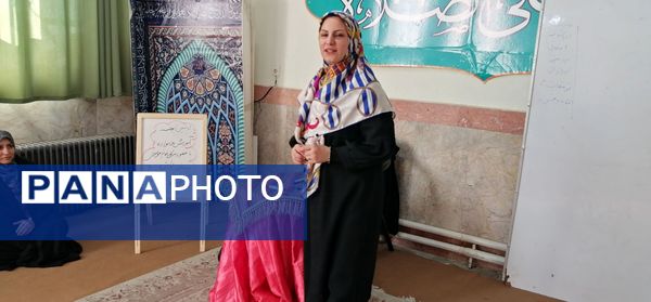 اولین جلسه آموزش خانواده در دبستان نیایش با حضور خانم موسوی