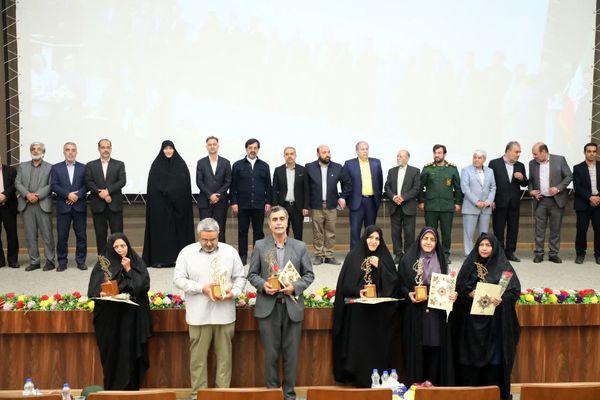 آیین تقدیر از معلمان نمونه استان قم