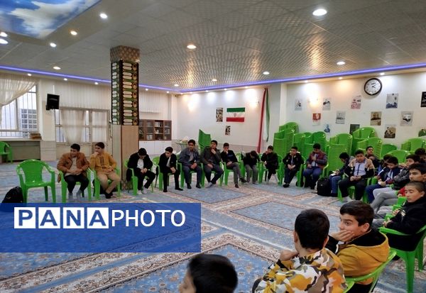  جلسه هم اندیشی برگزاری مدرسه انقلاب  در انجمن اسلامی کاشمر