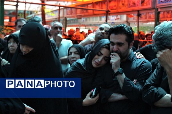 جلوه‌های حزن و خشم در مراسم تشییع شهدا