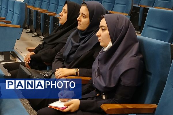  کارگاه آموزشی نحوه تعامل با دانش‌آموزان و بازی‌های گروهی در باقرشهر 