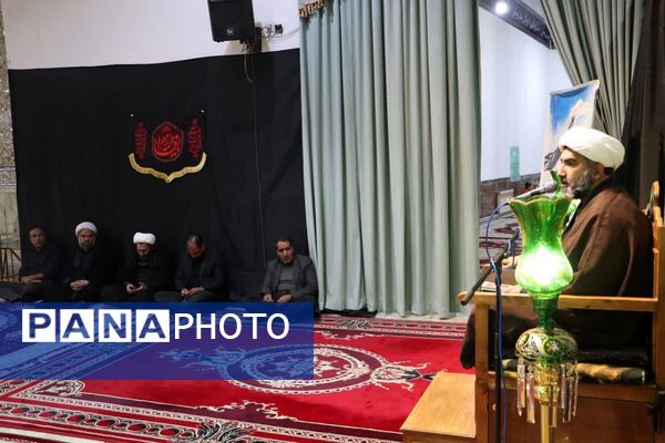 ارادتمندان اهل‌بیت در شب چهارم فاطمیه گرد هم آمدند
