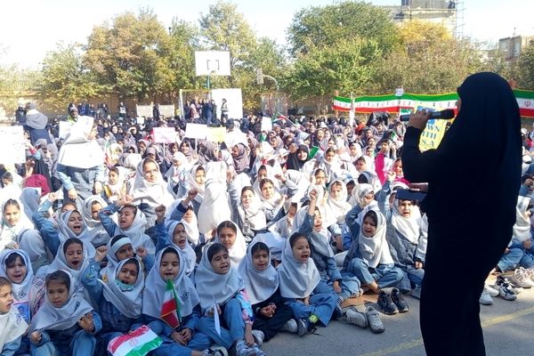 مراسم ۱۳ آبان در مجتمع آموزشی المهدی(عج)