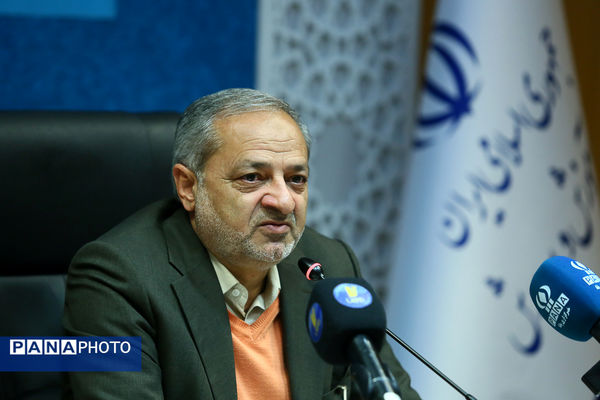 نشست صمیمانه وزیر آموزش و پرورش با مدیران مدارس