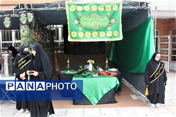 جلوه‌هایی از یادواره شهدا در دبستان استثنایی باغچه‌بان قم