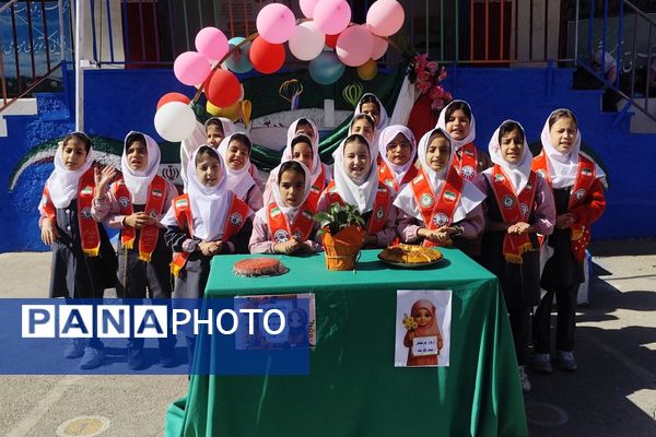 جشن سپیدپوشان مهربانی در مدرسه «بنت الهدی» شهرستان فیروزکوه به مناسبت روز پرستار و ولادت حضرت زینب(س)