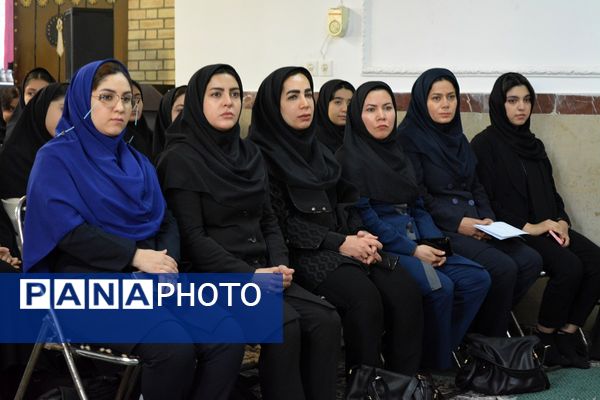 مدرسه حکمت میزبان هفته کتابخوانی