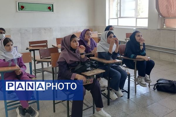 دوره توانمندسازی راه‌یافتگان ناحیه 3 شیراز به المپیاد رویش استانی