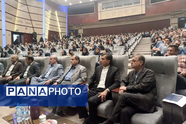 آیین تجلیل از برگزیدگان طرح و برنامه‌های آموزش بنیادین ابتدایی