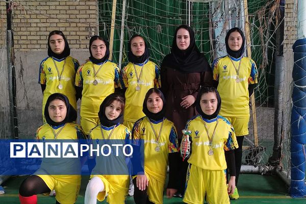 برگزاری مسابقه فوتسال دانش‌آموزی دختران ابتدایی در بهارستان دو