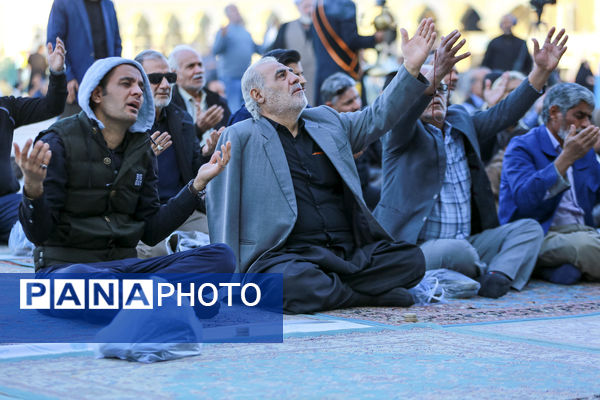 اقامه نماز طلب باران در مسجد مقدس جمکران