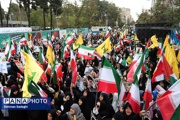 راهپیمایی ۱۳ آبان در تهران