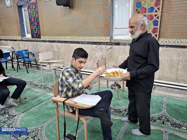 برگزاری آزمون میان پایه دبیرستان نمونه دولتی ۱۷ شهریور