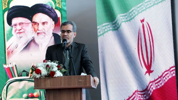 کوچکانگاری آموزش و پرورش باید از میان برداشته شود و معلم و مدرسه بر صدر تصمیمات قرار بگیرد