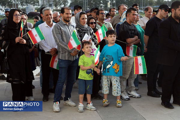 اجرای ارکستر سمفونیک تهران در میدان آزادی