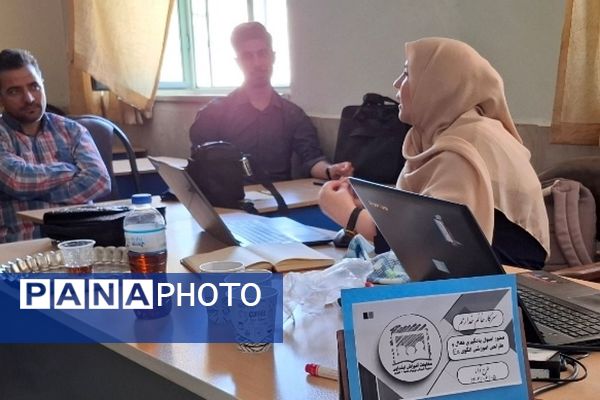 برگزاری کارگاه‌های «طرح توانا» و تجلیل از سرگروه‌های اجتماعات یادگیری در ناحیه یک شهرری