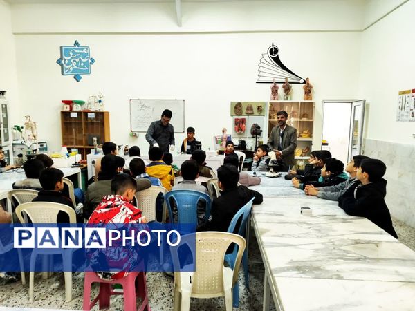 بازدید دانش آموزان دبستان پسرانه فضیلت از پژوهشسرای رازی 
