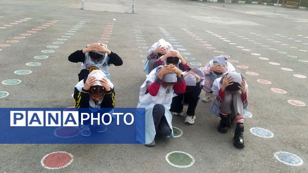 مانور زلزله در دبستان پنجم مهر