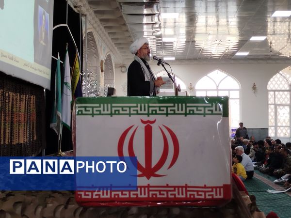  نماز جمعه شهرستان کاشمر با حضور پیکر شهید گمنام 