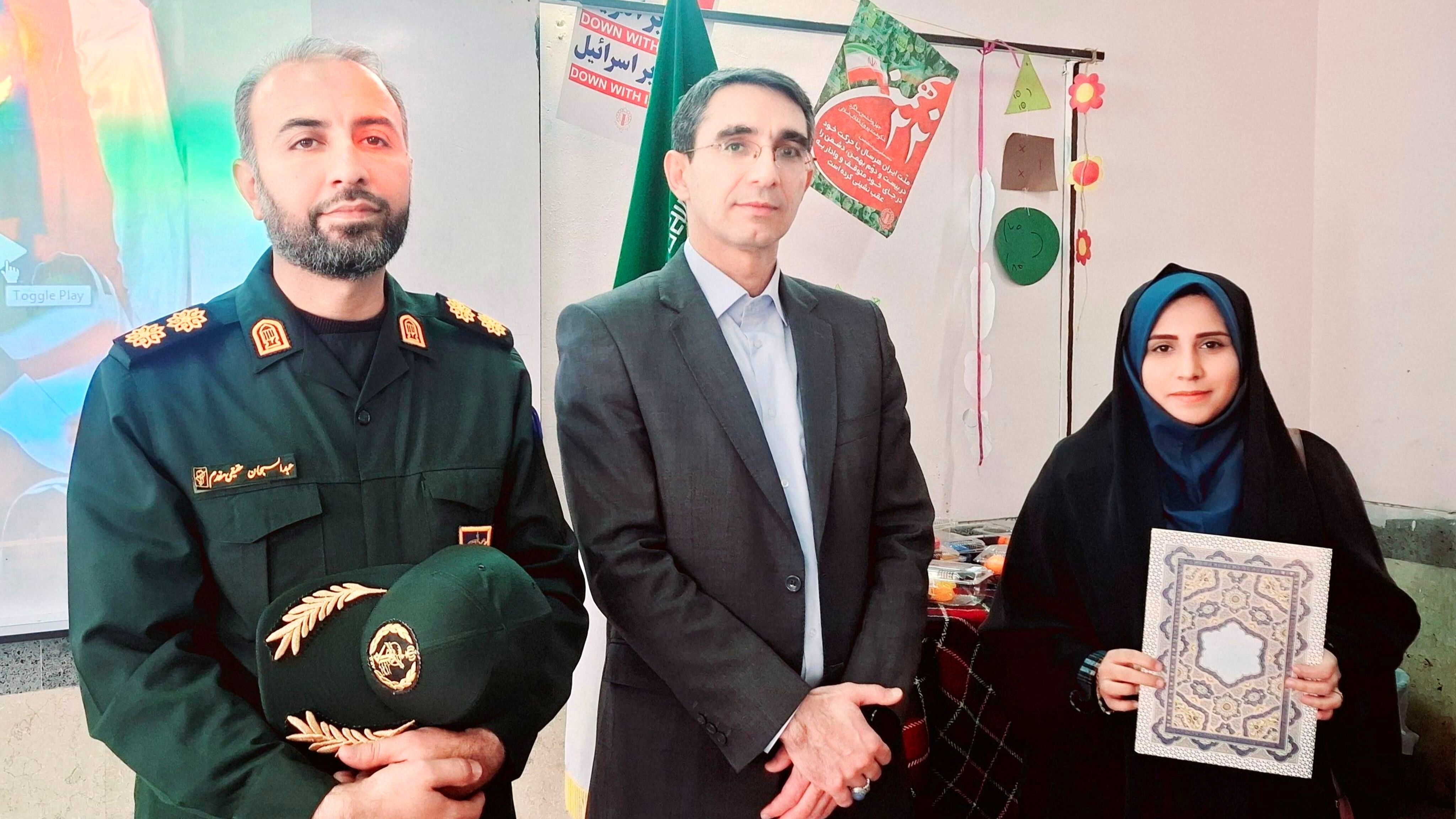 آموزگار لرستانی با خلاقیت بی‌نظیر، جایزه‌ی استانی را از آن خود کرد