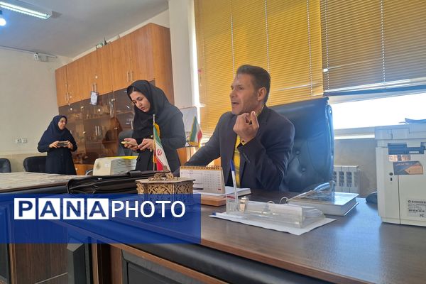 اولین جلسه انجمن اولیا و مربیان در آموزشگاه معارف ۶ شیراز 