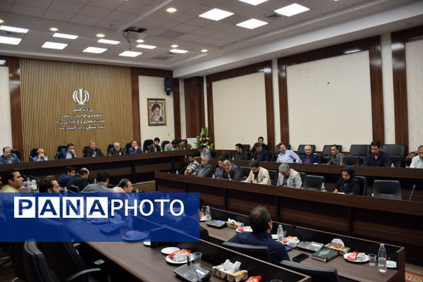 هم‌اندیشی متولیان واحدهای صنعتی تربت‌حیدریه برای رفع چالش‌ها و پیشبرد توسعه